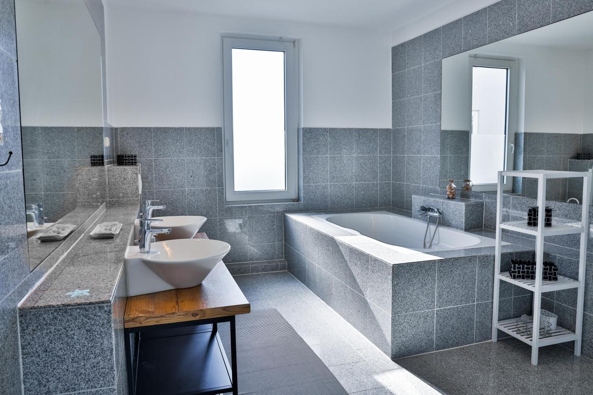 Exklusives Apartment Im Historischen Wohnhaus Mit Kamin, Bad & Viel Platz Bremerhaven Extérieur photo