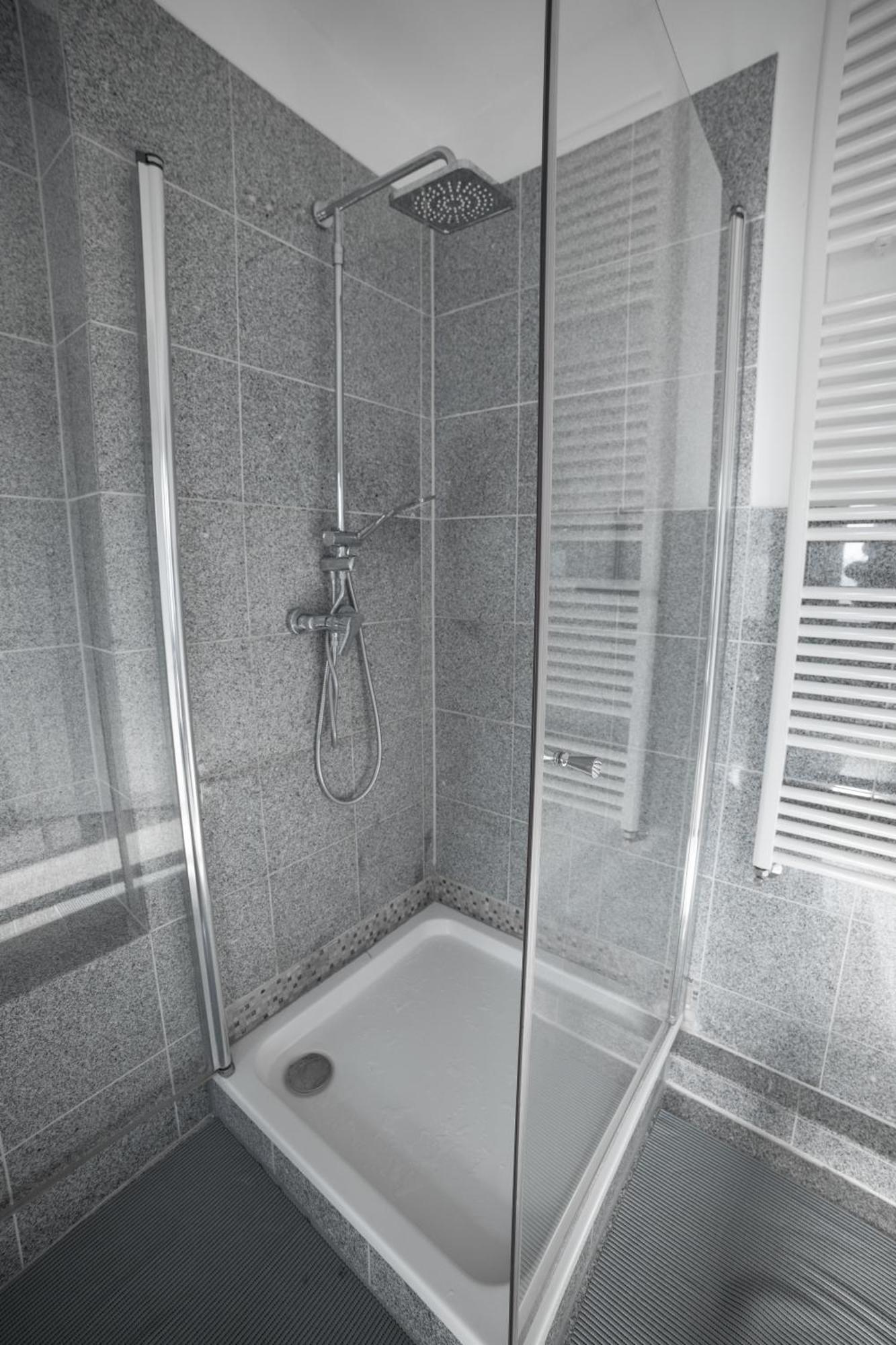 Exklusives Apartment Im Historischen Wohnhaus Mit Kamin, Bad & Viel Platz Bremerhaven Extérieur photo
